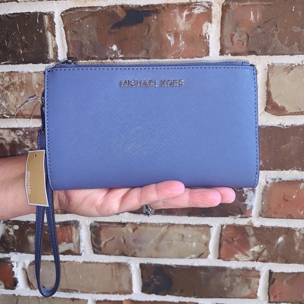 OFFERS? NEW|| Michael Kors Double Zip Wristlet